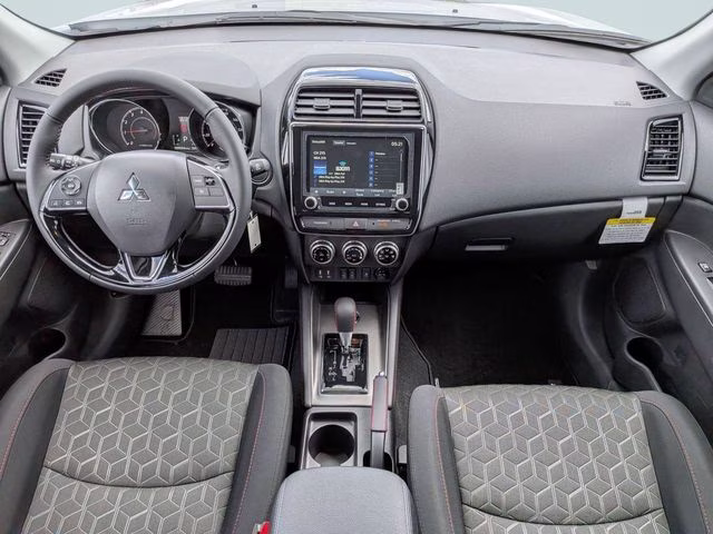 2026 White Diamond Mitsubishi Outlander Sport 2.0 LE 4X4 SUV