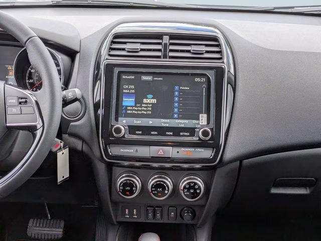2026 White Diamond Mitsubishi Outlander Sport 2.0 LE 4X4 SUV