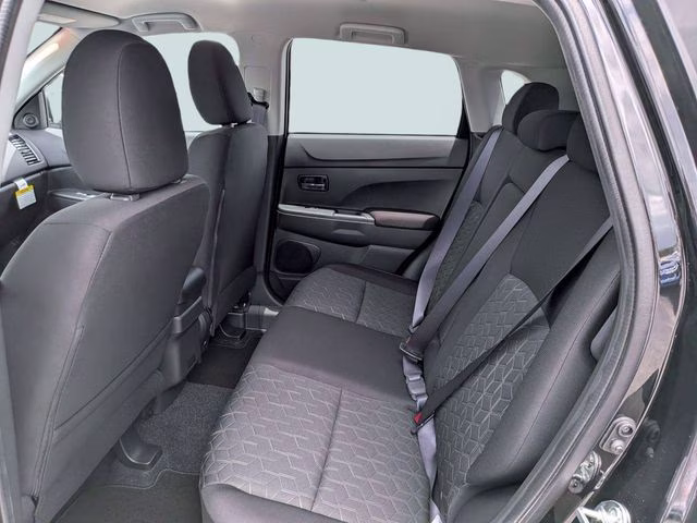 2026 Labrador Black Pearl Mitsubishi Outlander Sport 2.0 ES 4X4 SUV