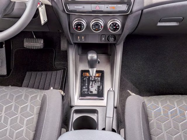 2026 Labrador Black Pearl Mitsubishi Outlander Sport 2.0 ES 4X4 SUV
