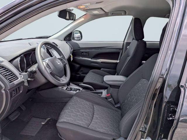 2026 Labrador Black Pearl Mitsubishi Outlander Sport 2.0 ES 4X4 SUV