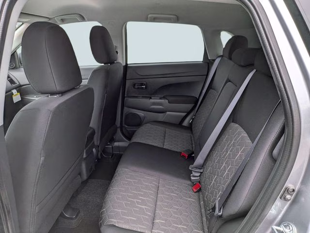 2026 Mercury Gray Metallic Mitsubishi Outlander Sport 2.0 ES 4X4 SUV