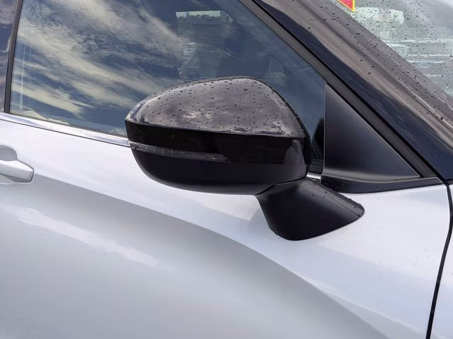 2026 White Diamond Mitsubishi Outlander LE FWD SUV