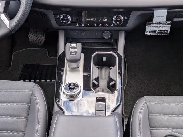 2026 White Diamond Mitsubishi Outlander LE FWD SUV