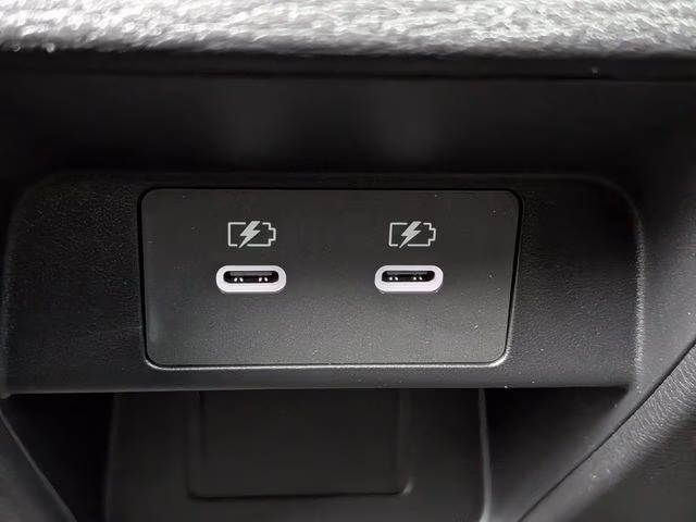 2026 White Diamond Mitsubishi Outlander LE FWD SUV