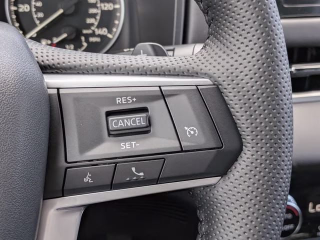 2026 White Diamond Mitsubishi Outlander LE FWD SUV