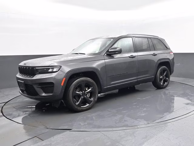 2023 Baltic Gray Metallic Clearcoat Jeep Grand Cherokee Altitude X 4X4 SUV
