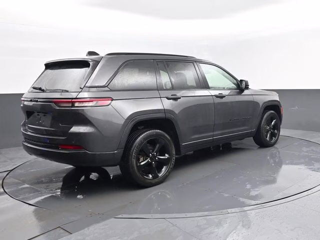 2023 Baltic Gray Metallic Clearcoat Jeep Grand Cherokee Altitude X 4X4 SUV