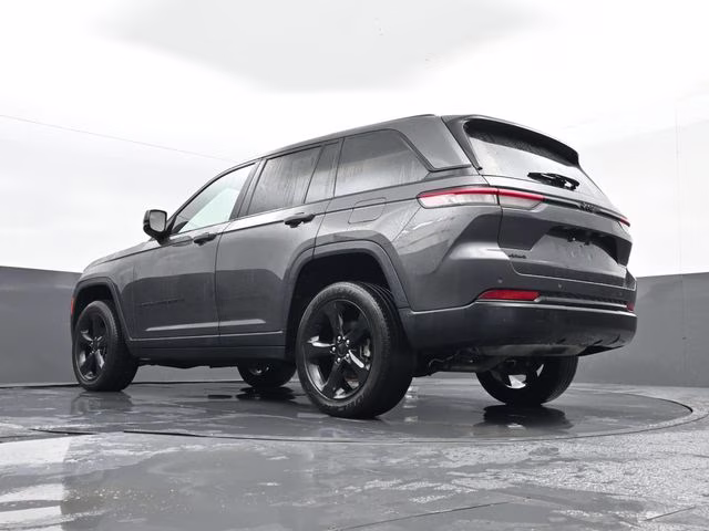 2023 Baltic Gray Metallic Clearcoat Jeep Grand Cherokee Altitude X 4X4 SUV