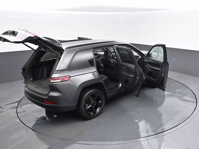 2023 Baltic Gray Metallic Clearcoat Jeep Grand Cherokee Altitude X 4X4 SUV