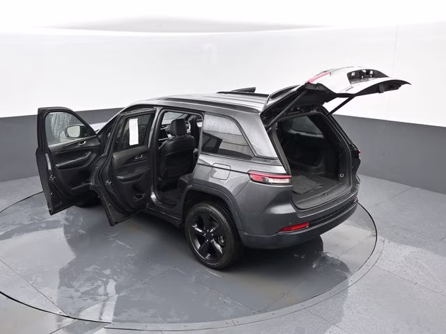 2023 Baltic Gray Metallic Clearcoat Jeep Grand Cherokee Altitude X 4X4 SUV