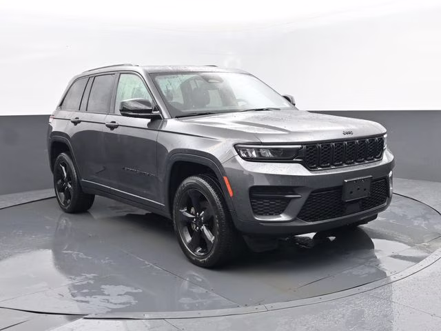 2023 Baltic Gray Metallic Clearcoat Jeep Grand Cherokee Altitude X 4X4 SUV