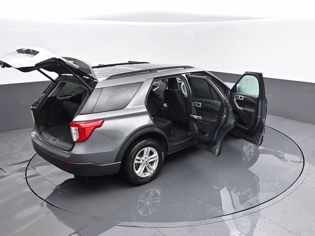 2023 Gray Metallic Ford Explorer XLT 4X4 SUV