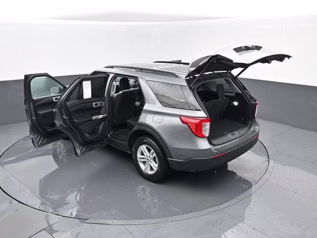 2023 Gray Metallic Ford Explorer XLT 4X4 SUV