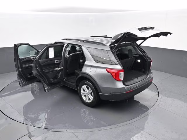 2023 Gray Metallic Ford Explorer XLT 4X4 SUV