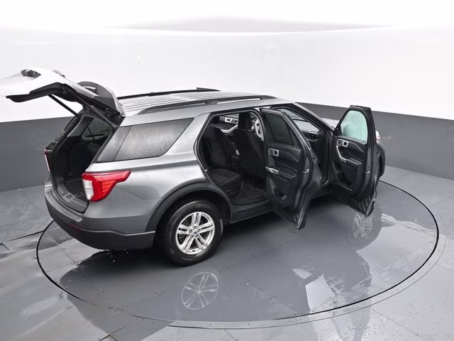 2023 Gray Metallic Ford Explorer XLT 4X4 SUV