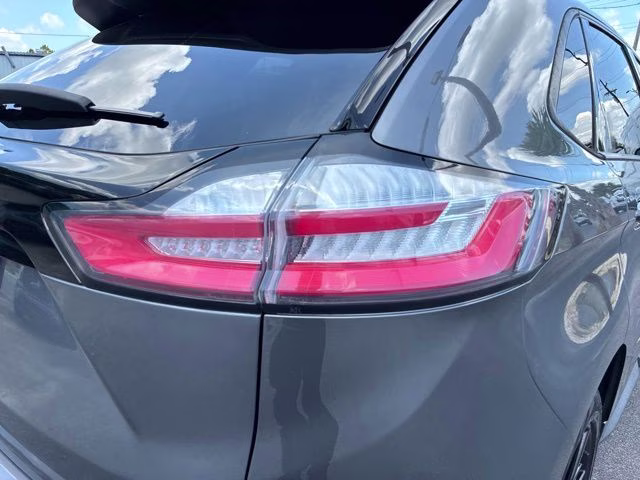 2022 Gray Metallic Ford Edge ST Line AWD SUV