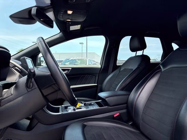 2022 Gray Metallic Ford Edge ST Line AWD SUV