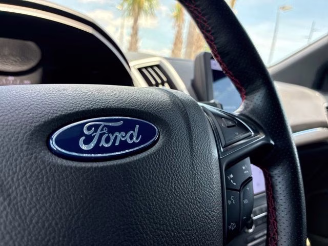 2022 Gray Metallic Ford Edge ST Line AWD SUV