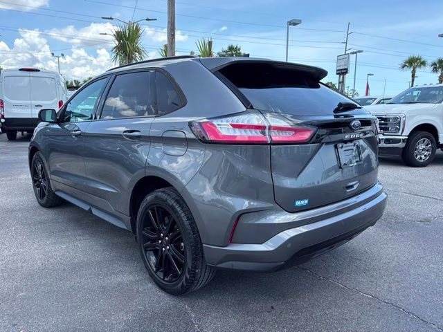 2022 Gray Metallic Ford Edge ST Line AWD SUV
