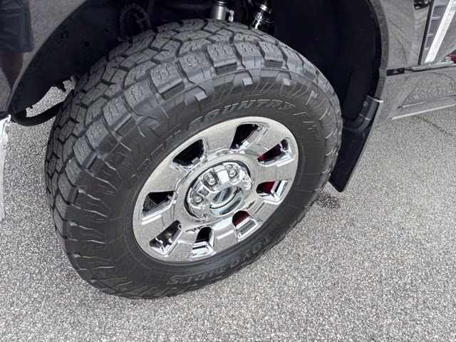 2023 Black Metallic Ford Super Duty F-250 SRW King Ranch 4X4 Truck