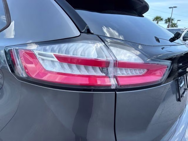 2022 Gray Metallic Ford Edge ST Line AWD SUV