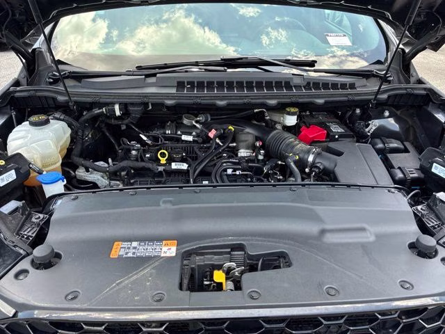 2022 Gray Metallic Ford Edge ST Line AWD SUV