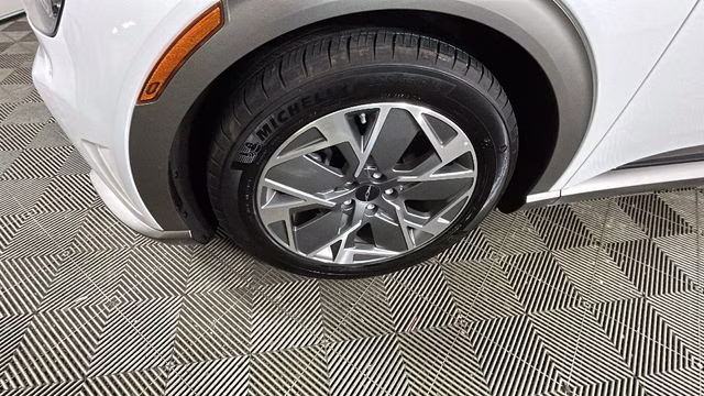 2025 Uyuni White Genesis GV60 Standard RWD SUV