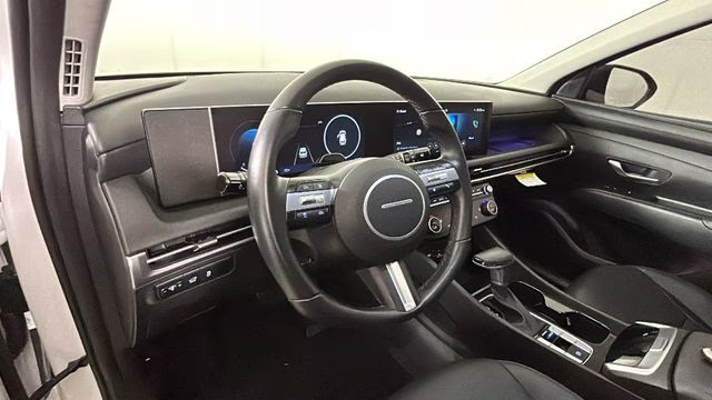 2025 White Pearl Hyundai Tucson SEL Convenience FWD SUV