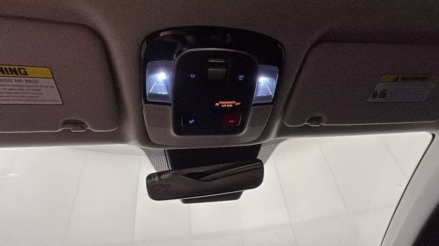 2025 White Pearl Hyundai Tucson SEL Convenience FWD SUV