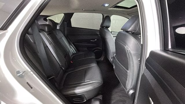 2025 White Pearl Hyundai Tucson SEL Convenience FWD SUV