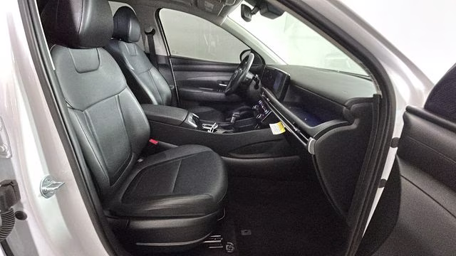 2025 White Pearl Hyundai Tucson SEL Convenience FWD SUV