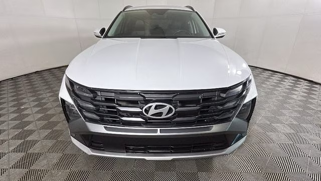 2025 White Pearl Hyundai Tucson SEL Convenience FWD SUV