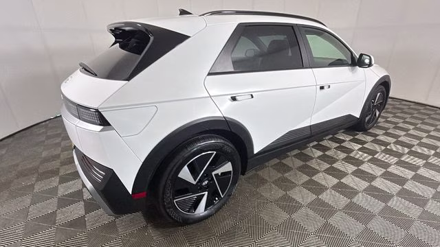 2025 Atlas White Matte Hyundai IONIQ 5 SEL RWD SUV