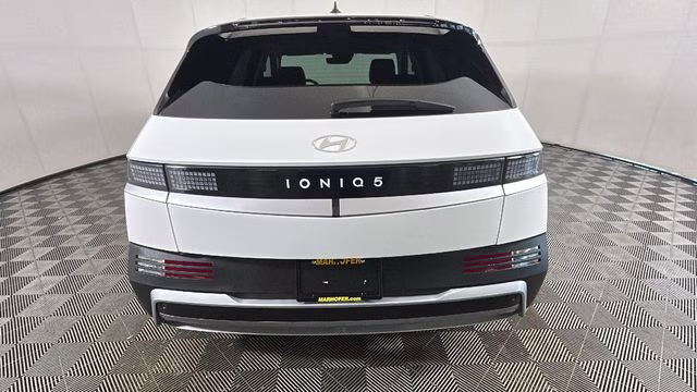2025 Atlas White Matte Hyundai IONIQ 5 SEL RWD SUV