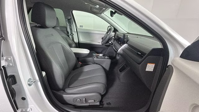 2025 Atlas White Matte Hyundai IONIQ 5 SEL RWD SUV