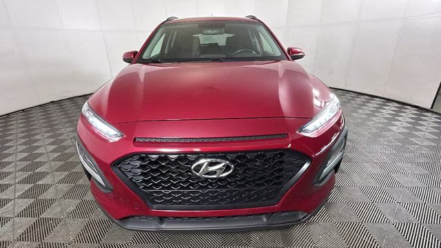 2018 Pulse Red Hyundai Kona SEL FWD SUV