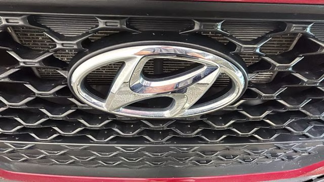 2018 Pulse Red Hyundai Kona SEL FWD SUV