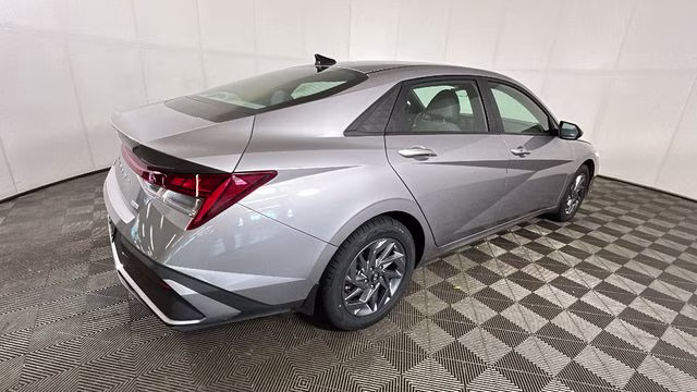 2025 Fluid Metal Hyundai Elantra Hybrid Blue FWD Sedan
