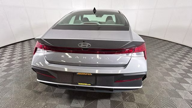 2025 Fluid Metal Hyundai Elantra Hybrid Blue FWD Sedan