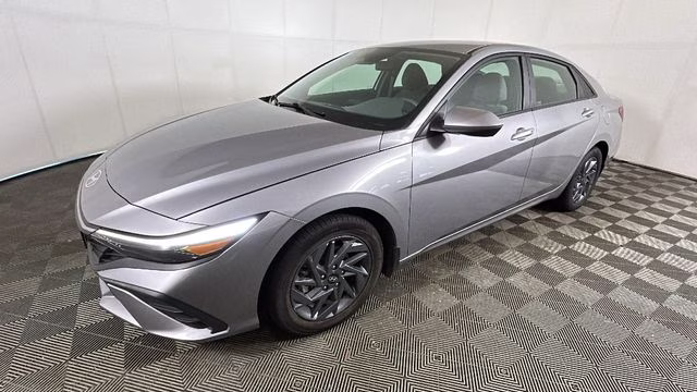 2025 Fluid Metal Hyundai Elantra Hybrid Blue FWD Sedan