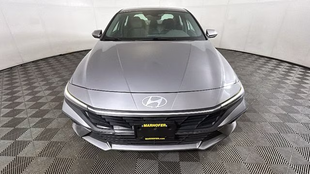 2025 Fluid Metal Hyundai Elantra Hybrid Blue FWD Sedan