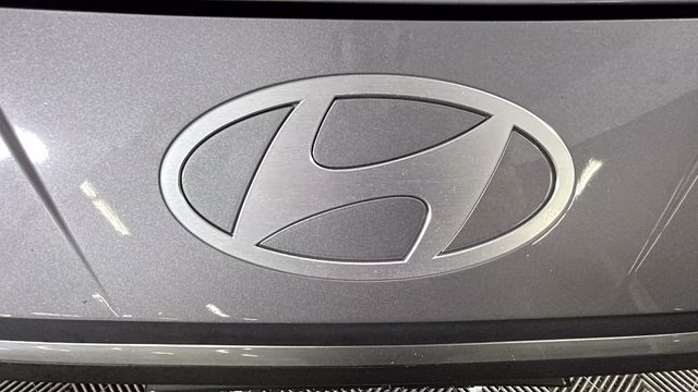 2025 Fluid Metal Hyundai Elantra Hybrid Blue FWD Sedan