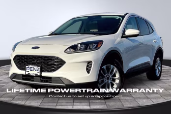 2021 Star White Metallic Tri-Coat Ford Escape SE Hybrid AWD SUV