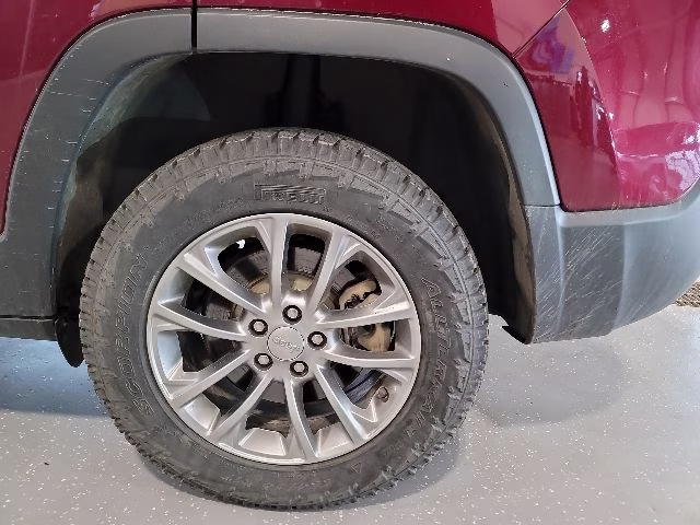 2019 Velvet Red Pearlcoat Jeep Cherokee Latitude Plus 4X4 SUV