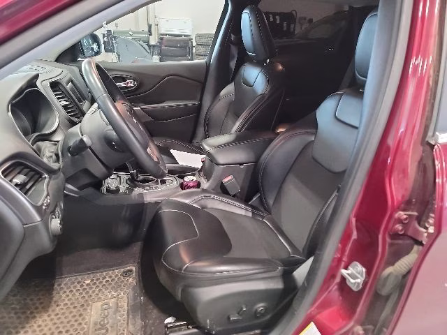 2019 Velvet Red Pearlcoat Jeep Cherokee Latitude Plus 4X4 SUV