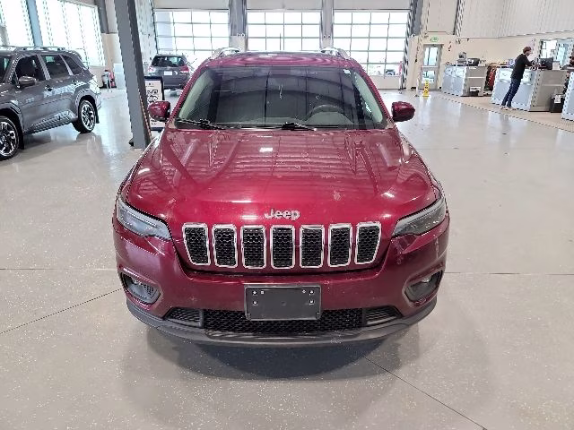 2019 Velvet Red Pearlcoat Jeep Cherokee Latitude Plus 4X4 SUV
