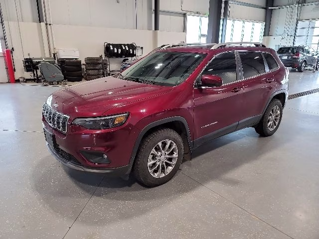 2019 Velvet Red Pearlcoat Jeep Cherokee Latitude Plus 4X4 SUV
