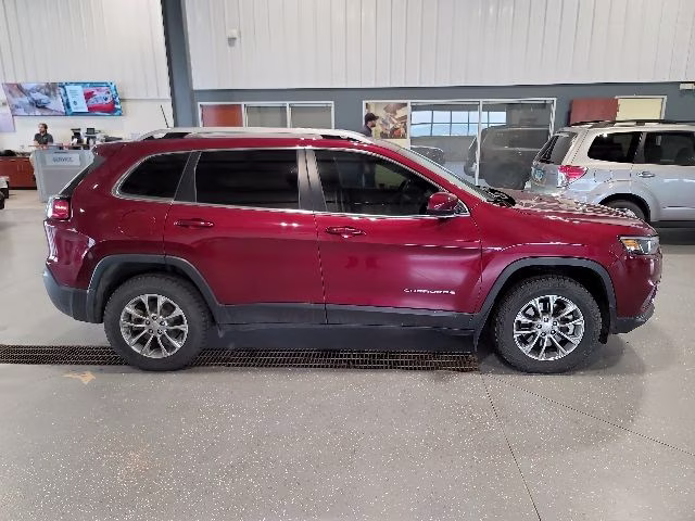 2019 Velvet Red Pearlcoat Jeep Cherokee Latitude Plus 4X4 SUV
