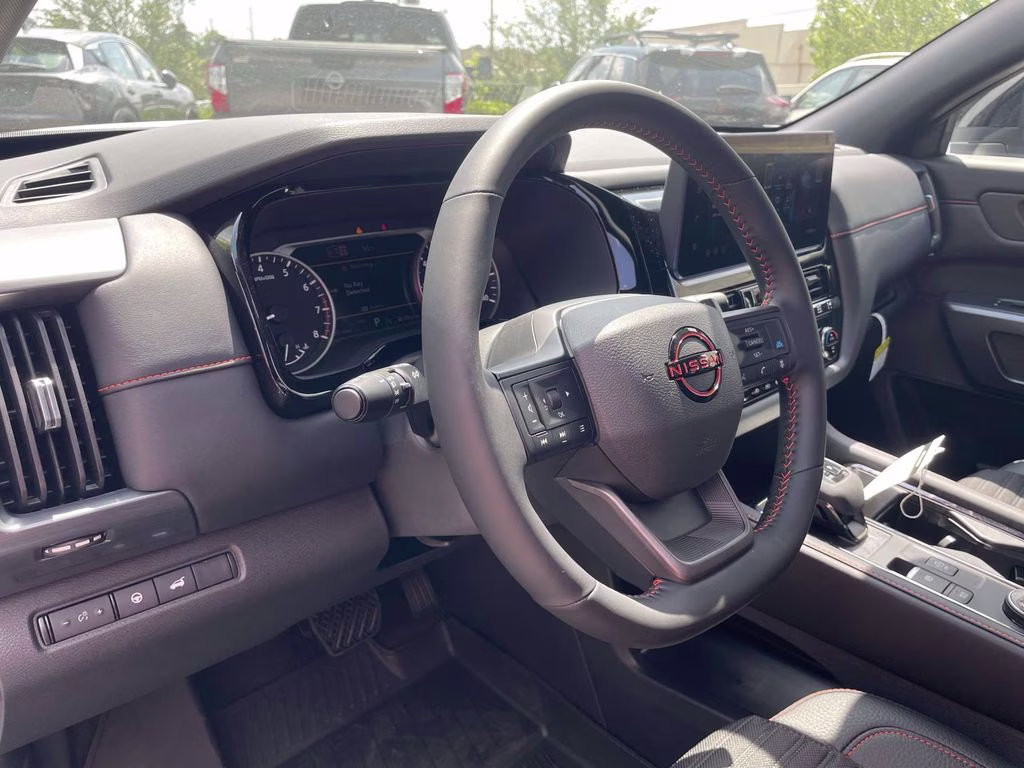 2026 Everest White Pearl Tricoat Nissan Pathfinder Rock Creek 4X4 SUV